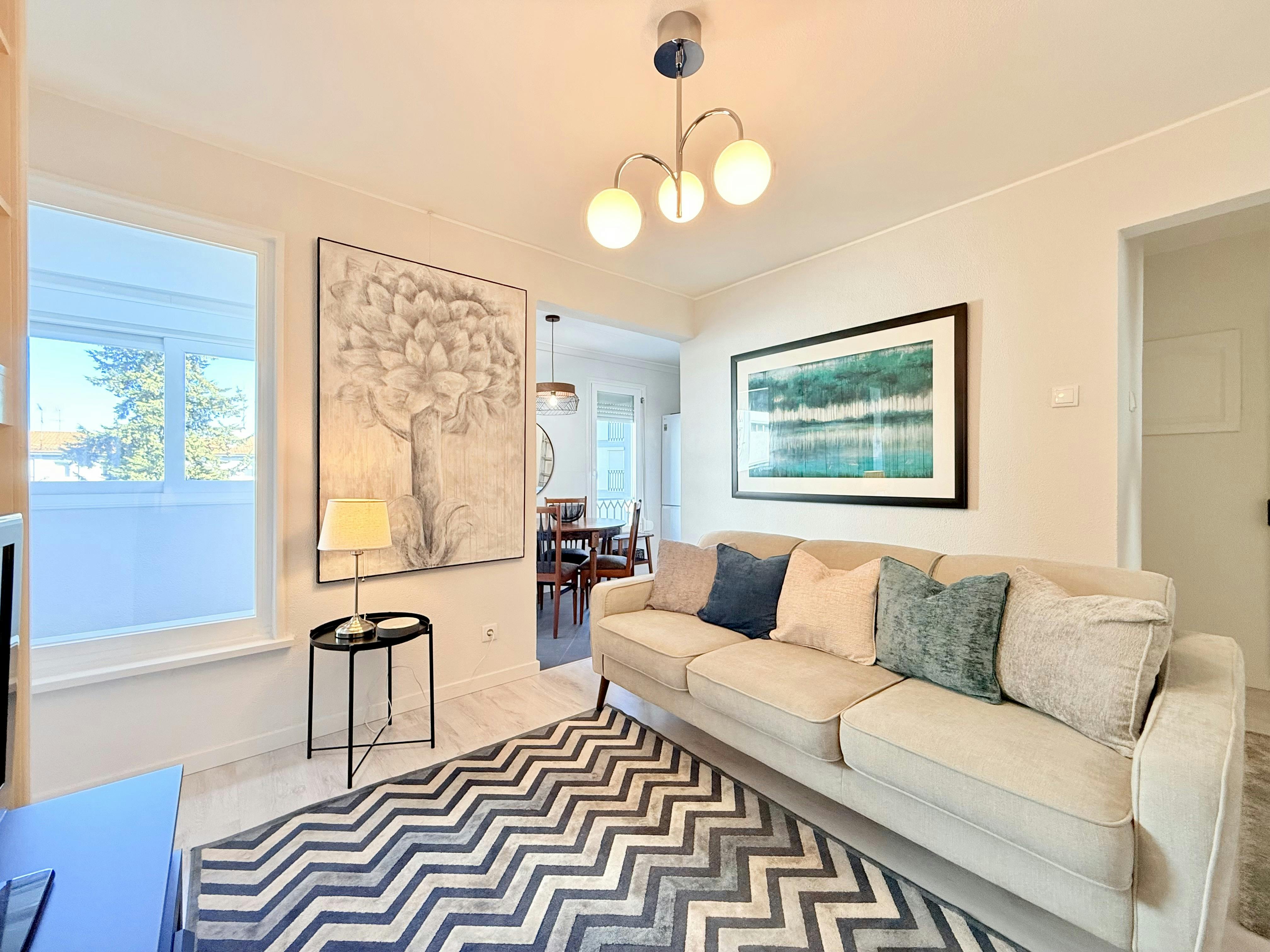 Mieszkanie do wynajęcia za 1800 € miesięcznie w mieście Lisbon, Rua Cidade de Quelimane