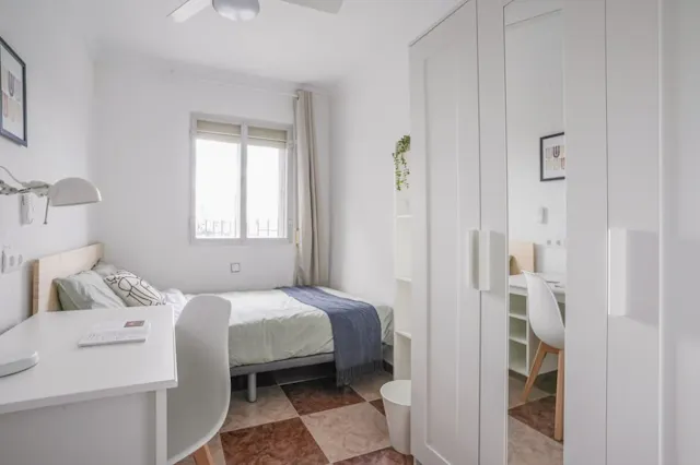 Private room in Calle del Puerto de Almansa, Madrid (1583390) room image 18