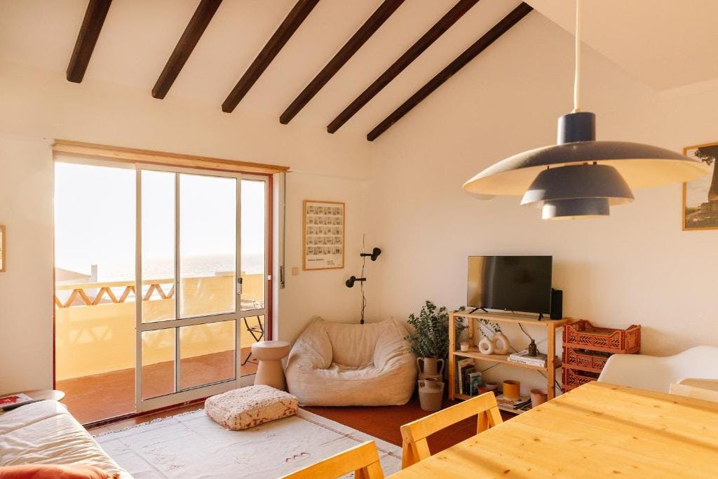 Apartment for rent for €2,250 per month in Torres Vedras, Rua da Azenha