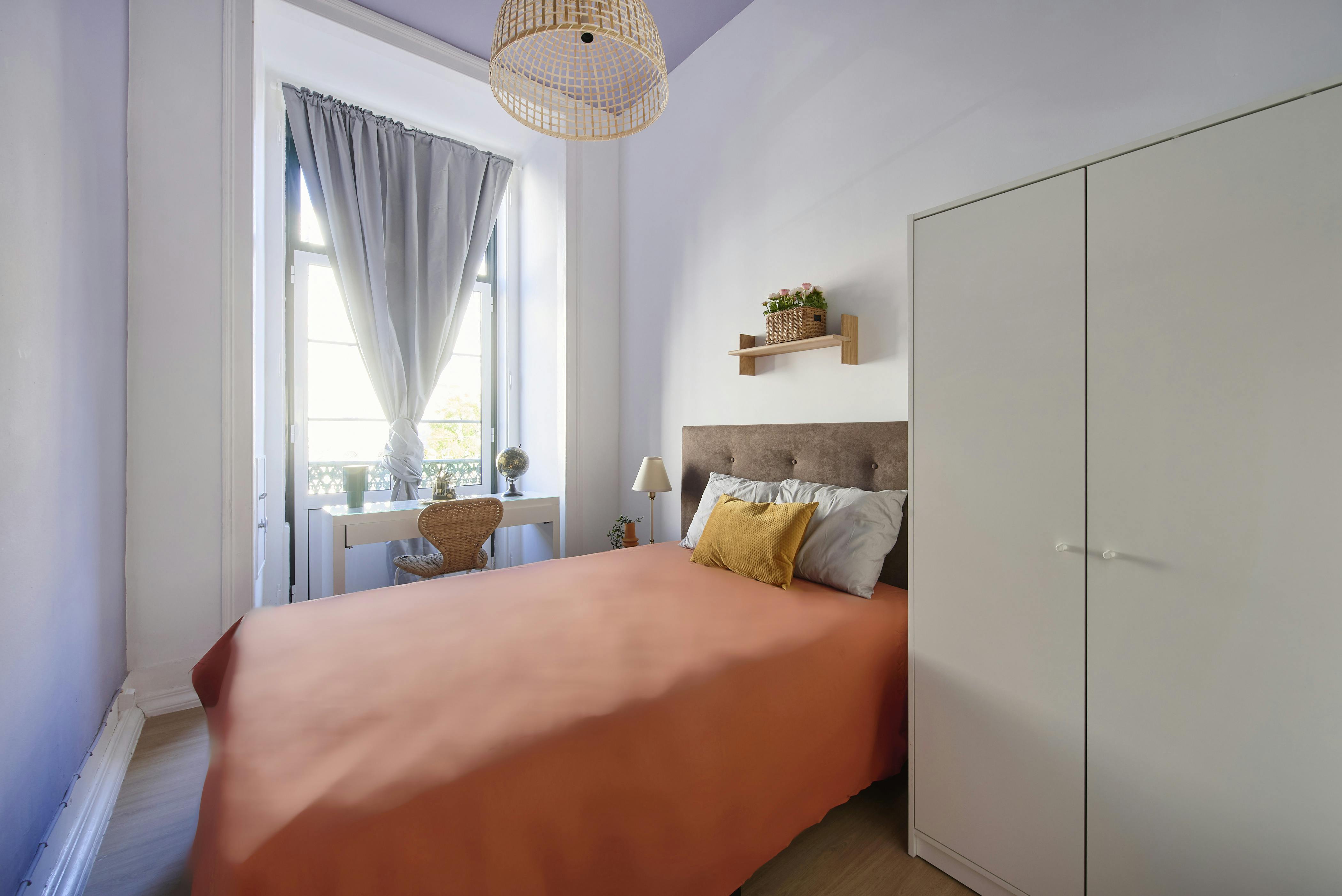 Largo Vitorino Damásio, Lisbon preview