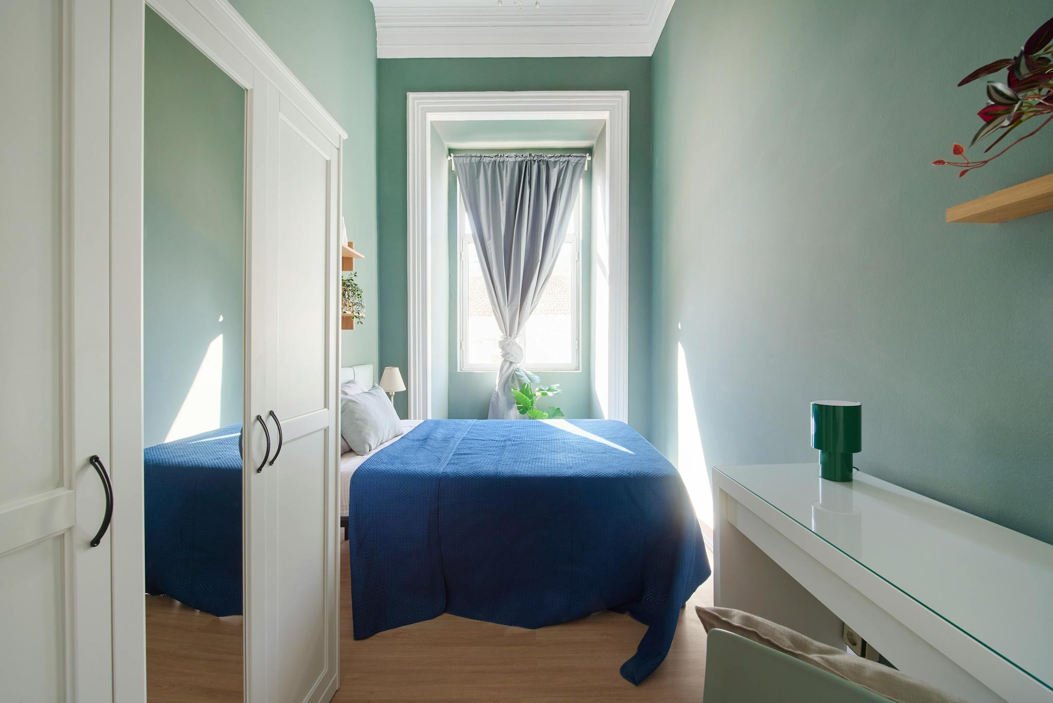 Largo Vitorino Damásio, Lisbon preview