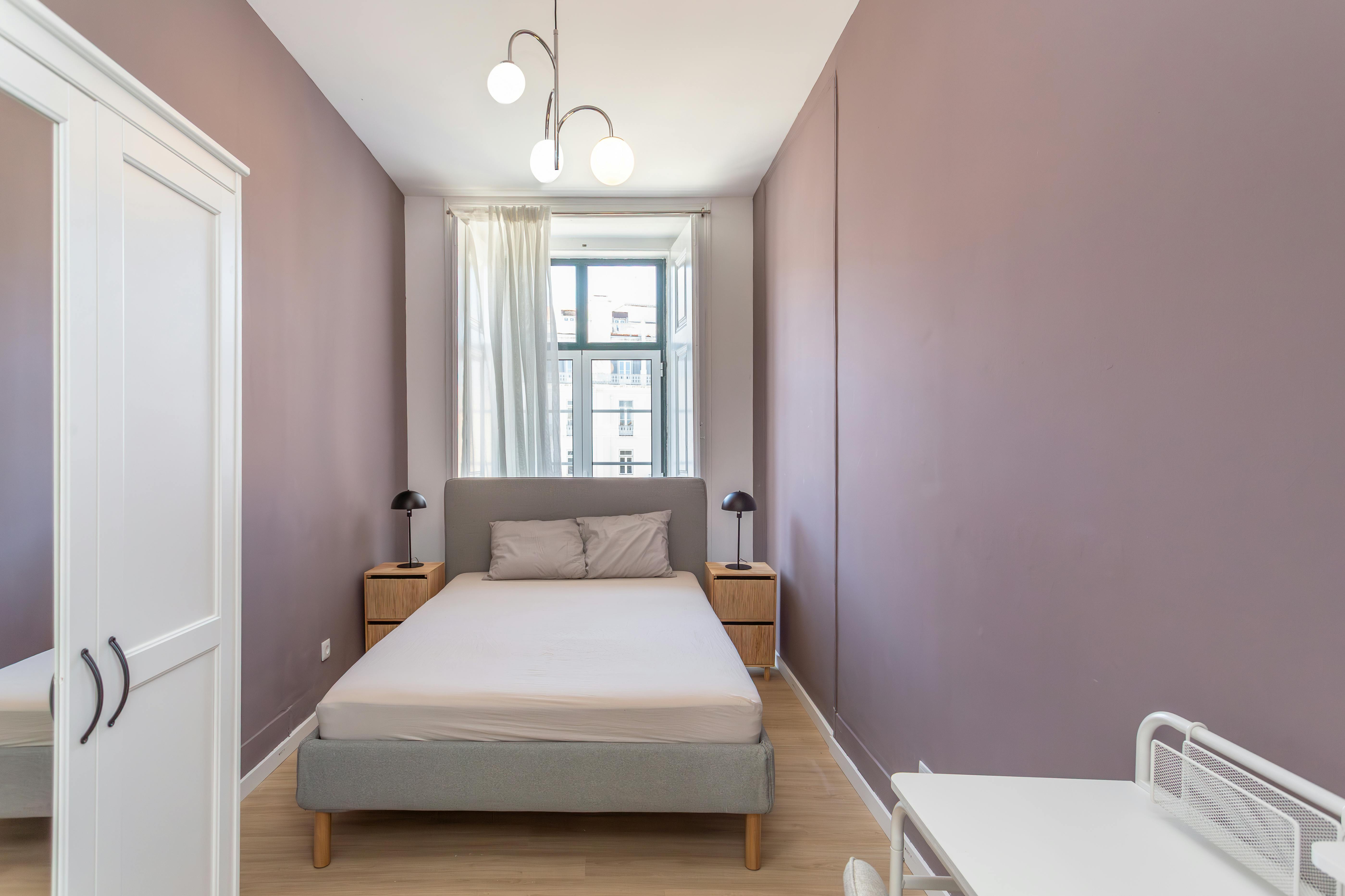 Largo Vitorino Damásio, Lisbon preview