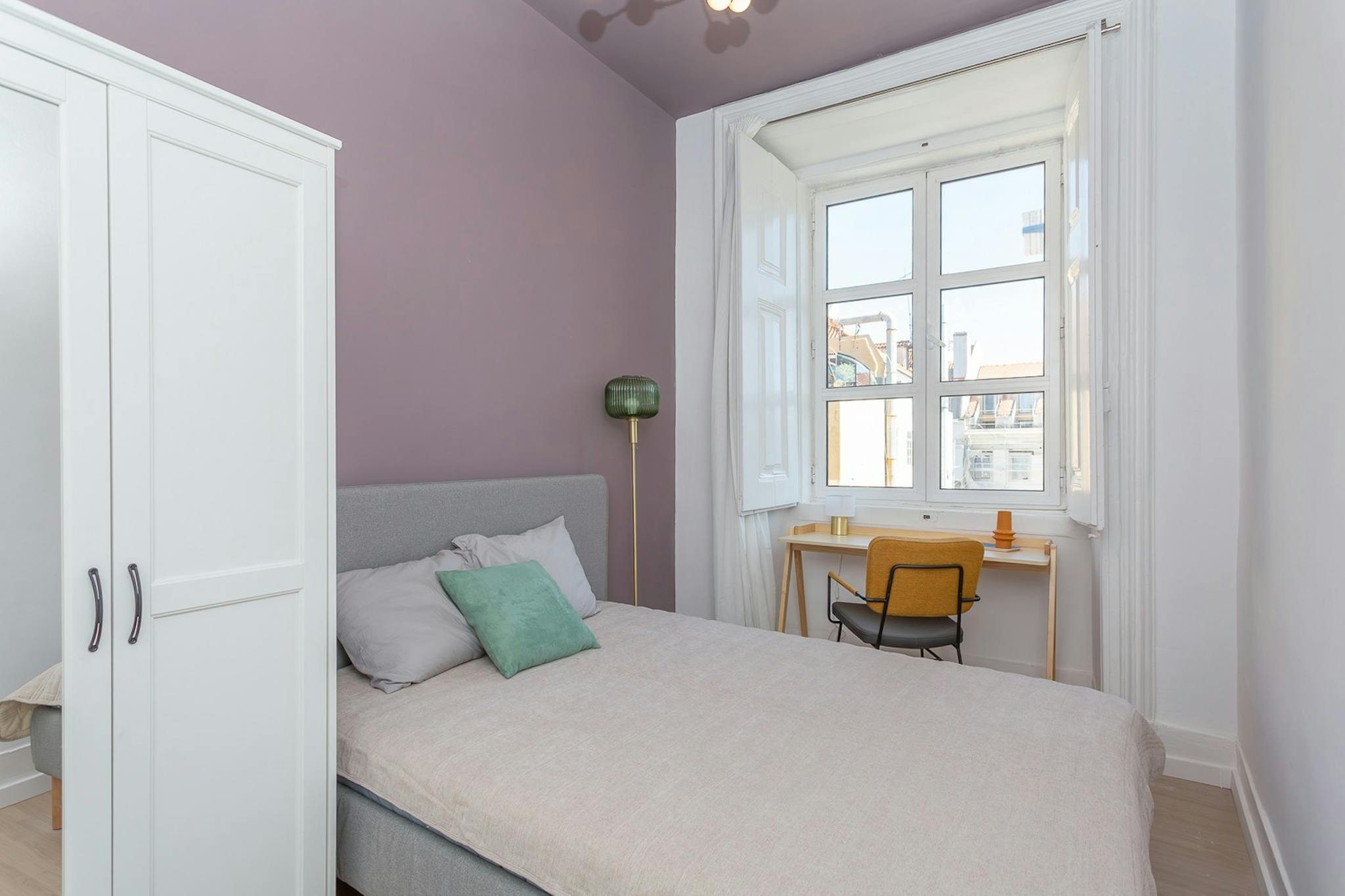 Largo Vitorino Damásio, Lisbon preview