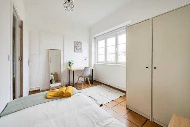 Private room in Rua Morais Soares, Lisbon (1583570) room image 1