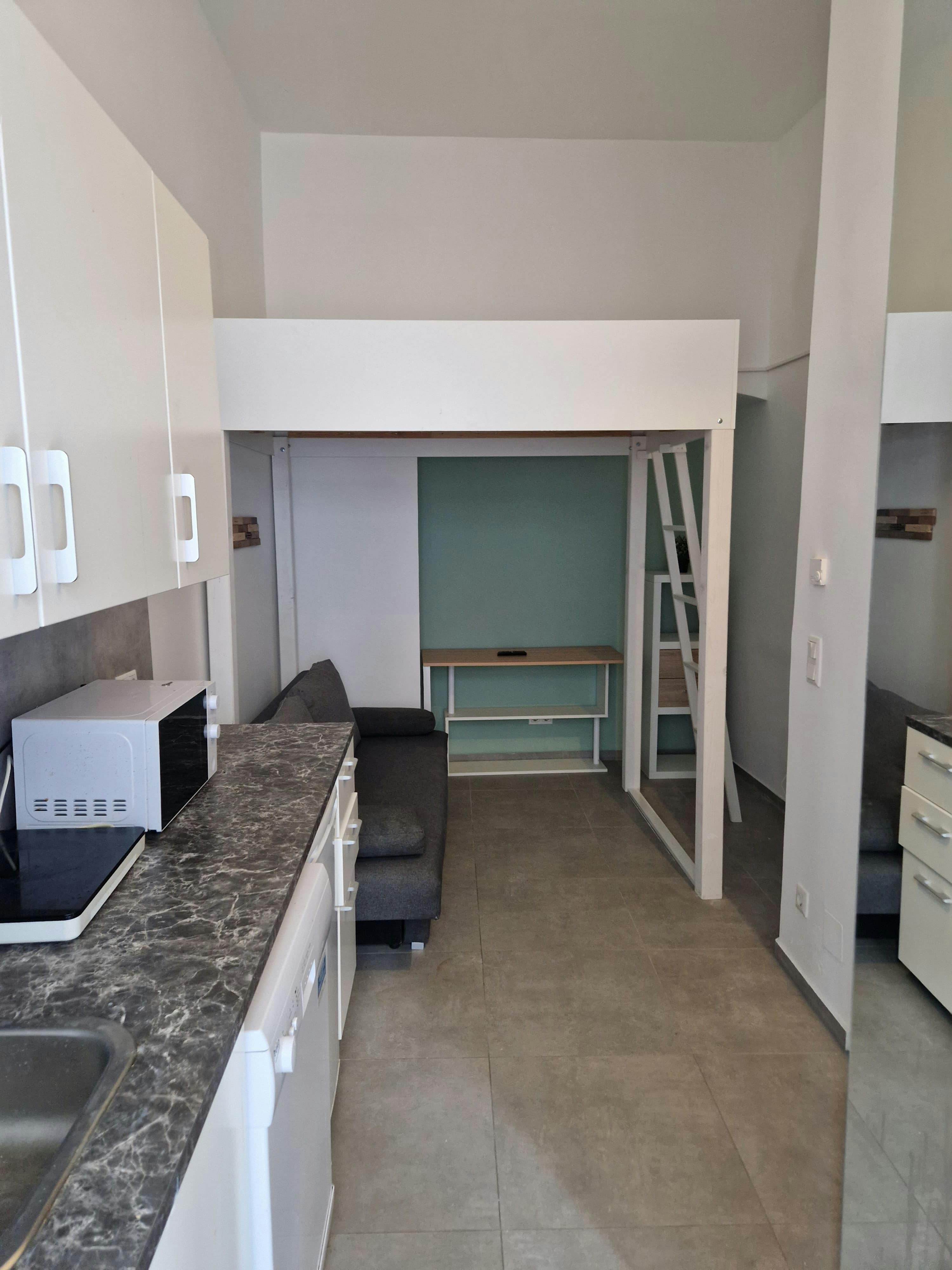 Studio te huur voor € 699 per maand in Vienna, Allerheiligenplatz