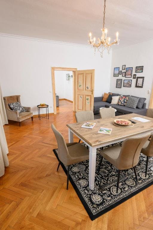 Квартира сдается в аренду за 2 496 € в месяц в Mödling, Pfarrgasse