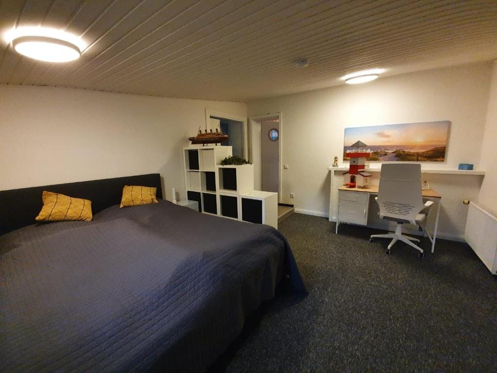 Apartment for rent for €1,600 per month in Großsolt, Am Steart