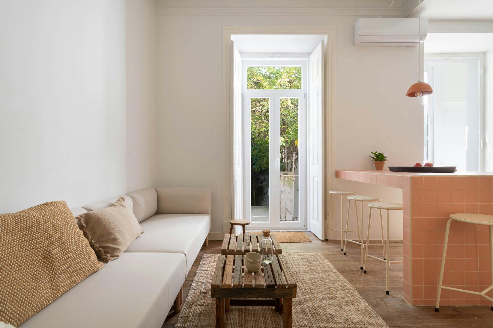 Apartment Lisbon, 7 beds — photo 3