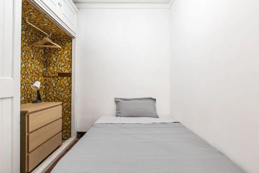 Private room for rent for €500 per month in Barcelona, Gran Via de les Corts Catalanes