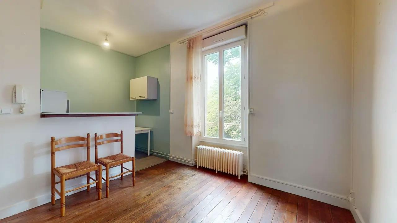 Studio zu mieten für 373 € pro Monat in Angoulême, Rue de la Tourgarnier