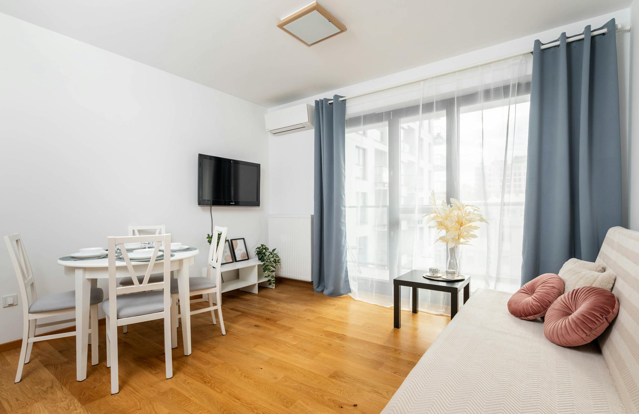 Skierniewicka, Warsaw preview