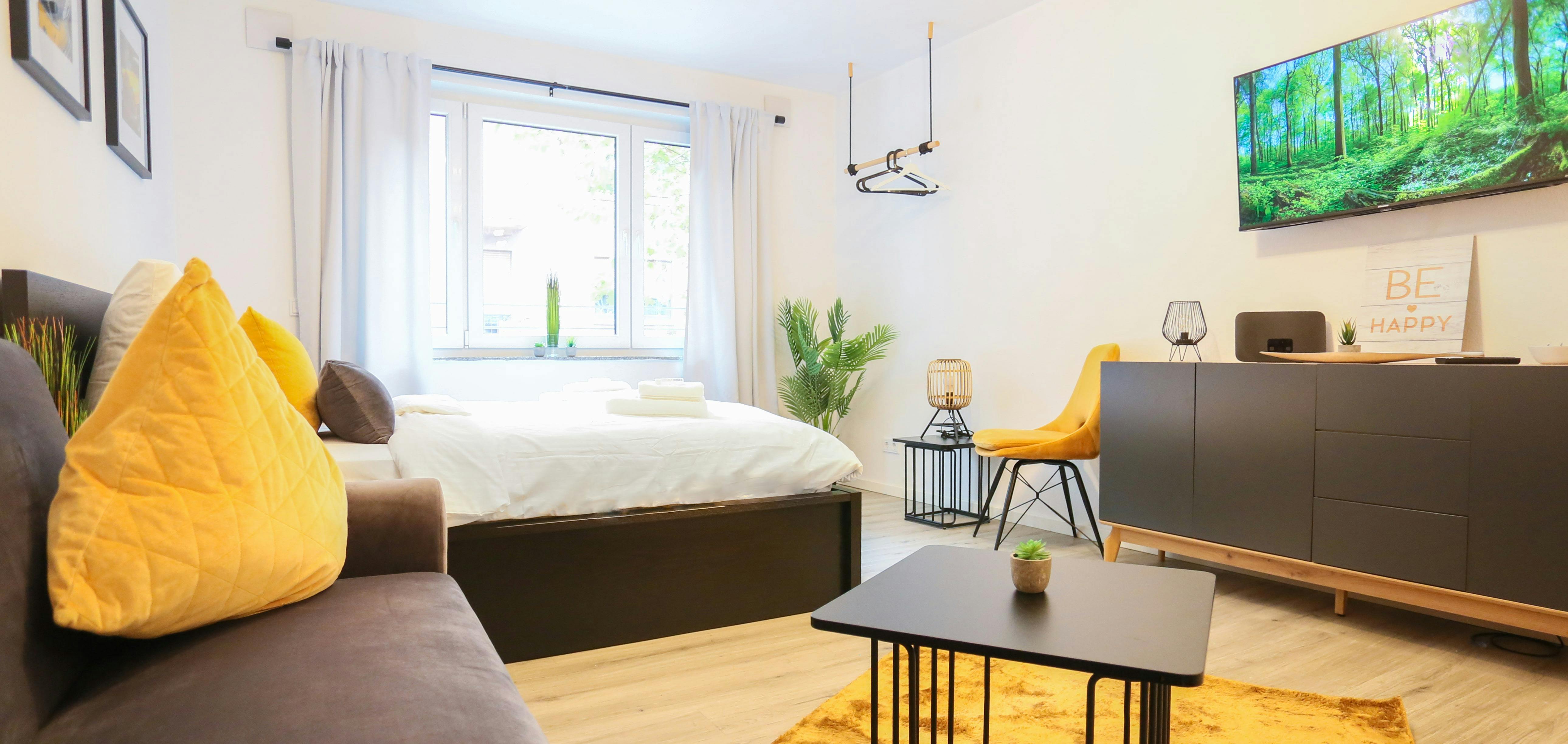 Studio for rent for €1,550 per month in Mannheim, Heinrich-Lanz-Straße
