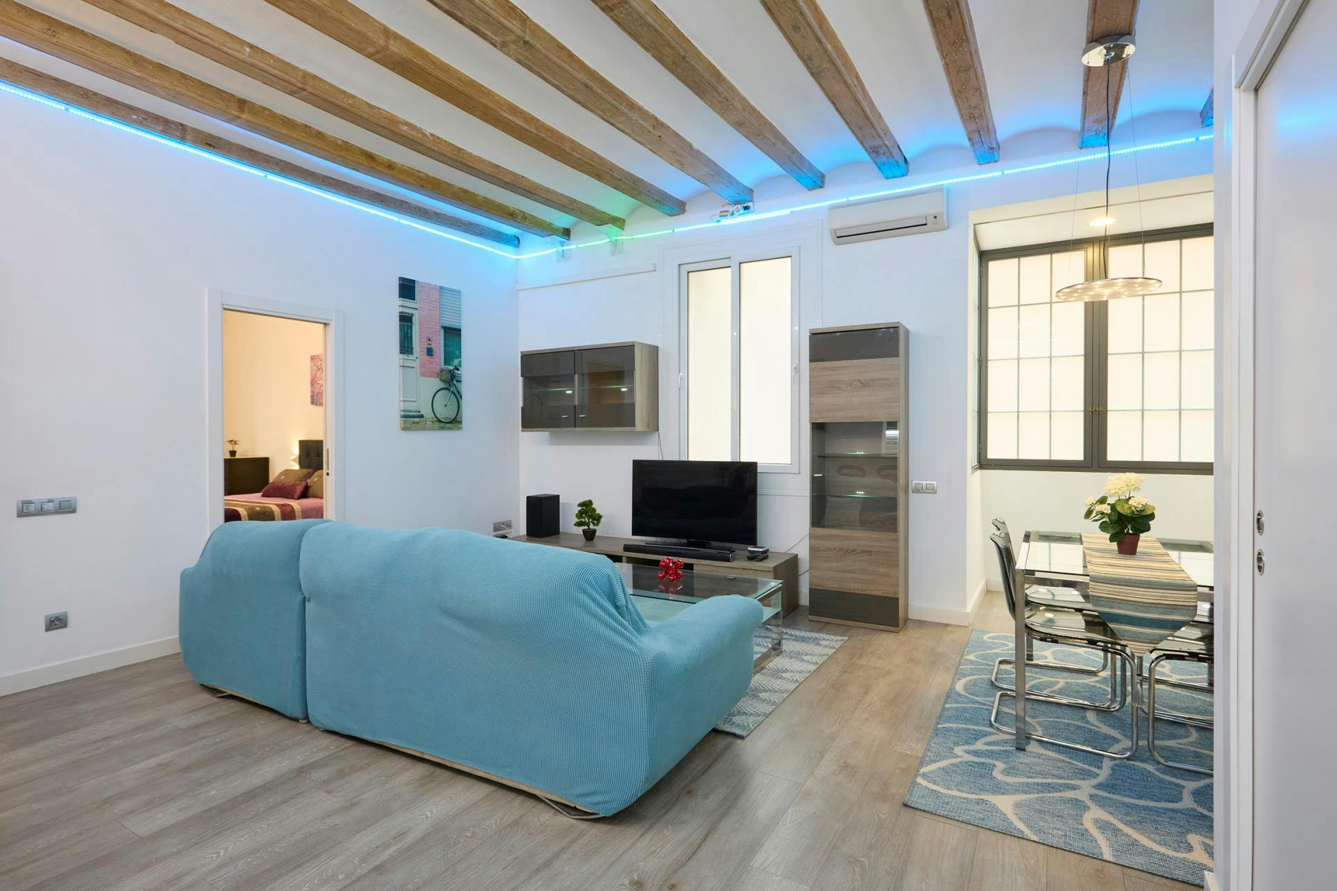 Apartment for rent for €1,495 per month in Barcelona, Carrer dels Salvador