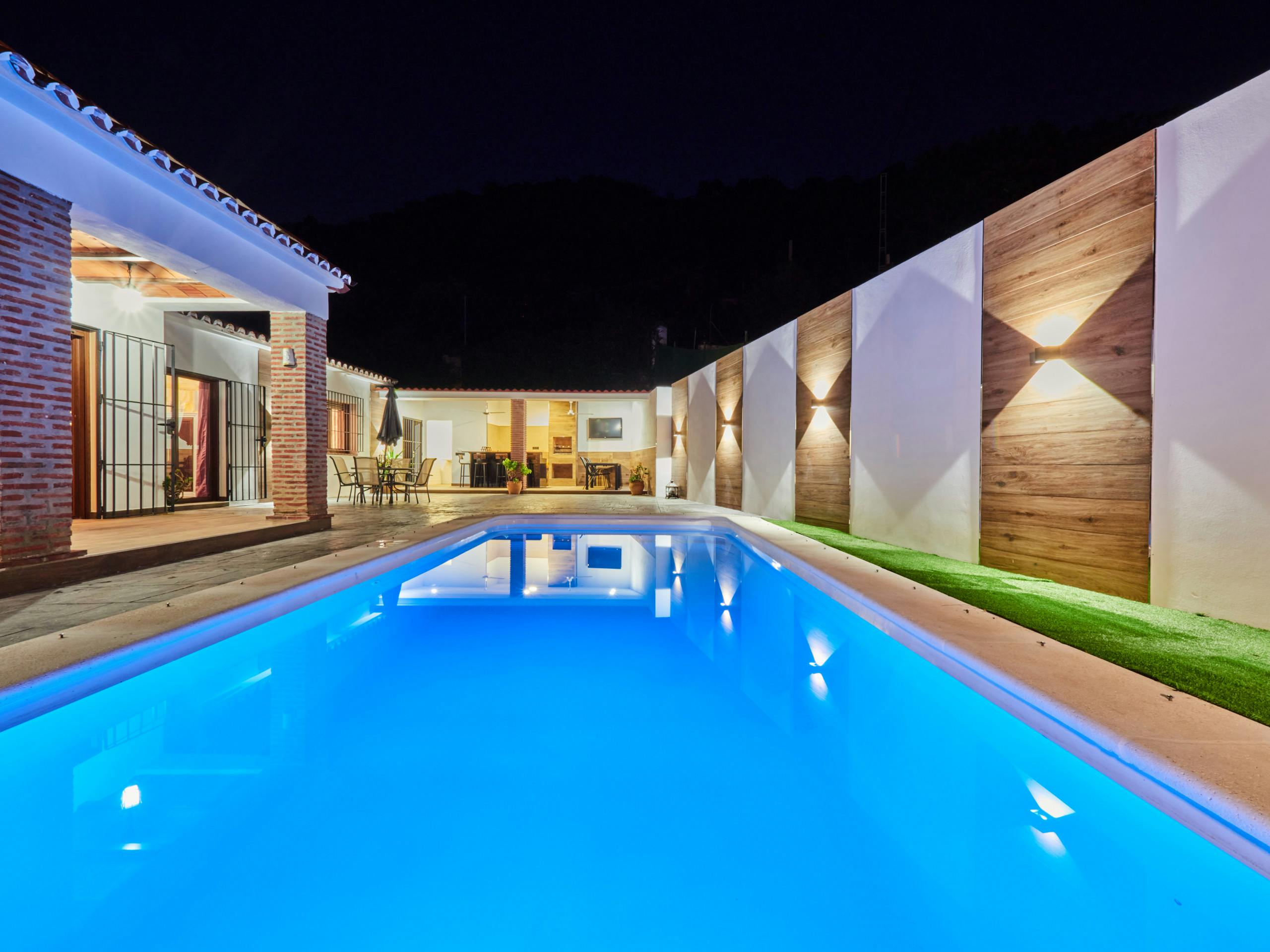 House for rent for €9,999 per month in Casabermeja, Polígono 9