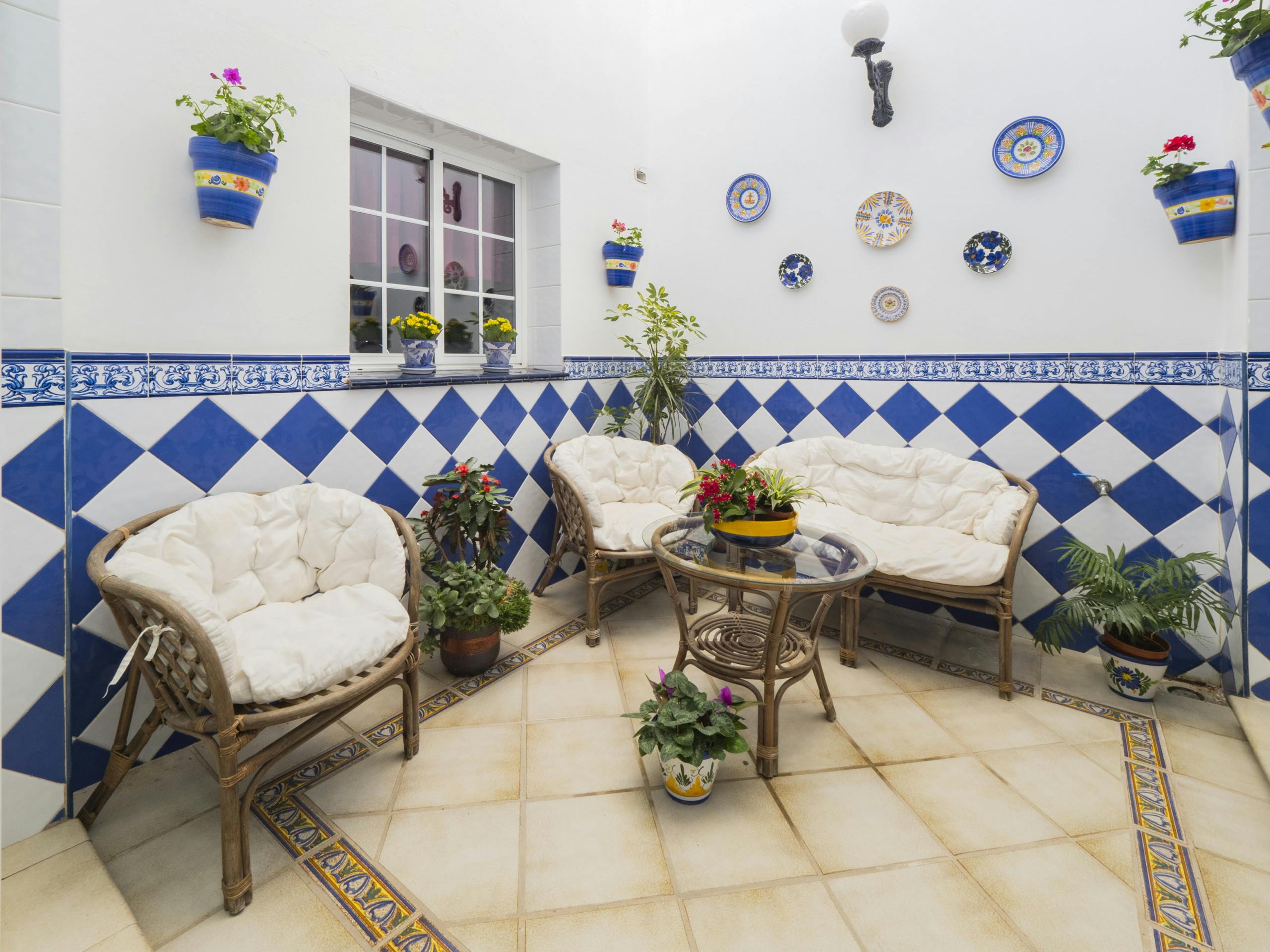 Квартира сдается в аренду за 9 999 € в месяц в Alhaurín el Grande, Calle Luis de Góngora