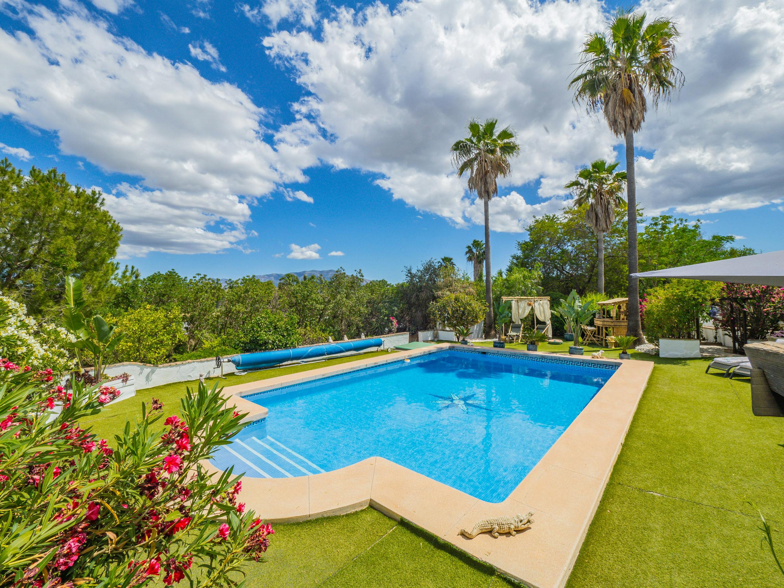 House for rent for €9,999 per month in Coín, Calle Malara