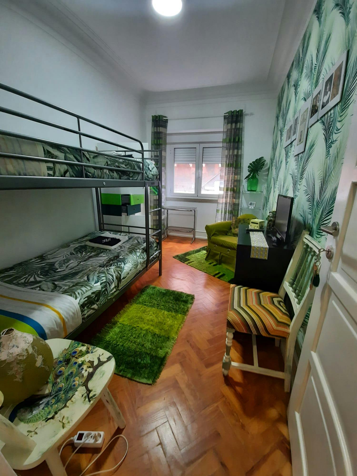 preview gallery tile