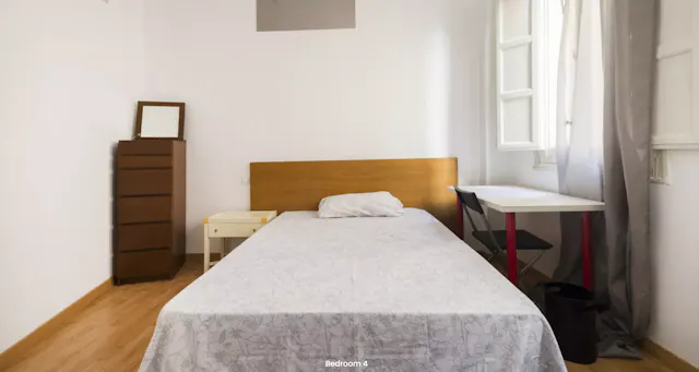Private room in Calle de Serrano, Madrid (1584573) room image 1