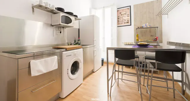 Private room in Calle de Serrano, Madrid (1584576) room image 2