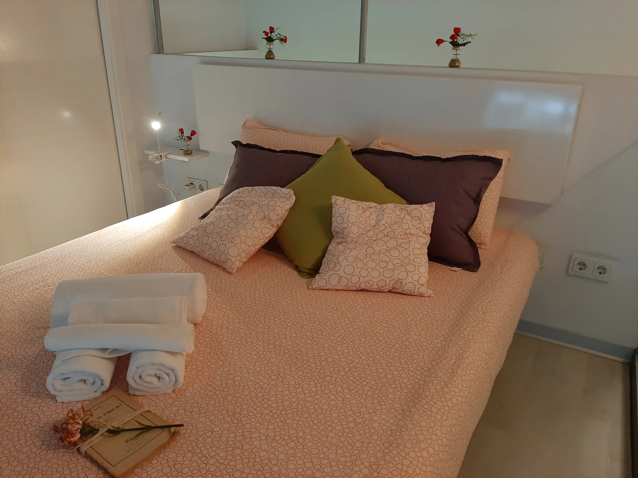 Carrer de la Creu Roja, Valencia preview