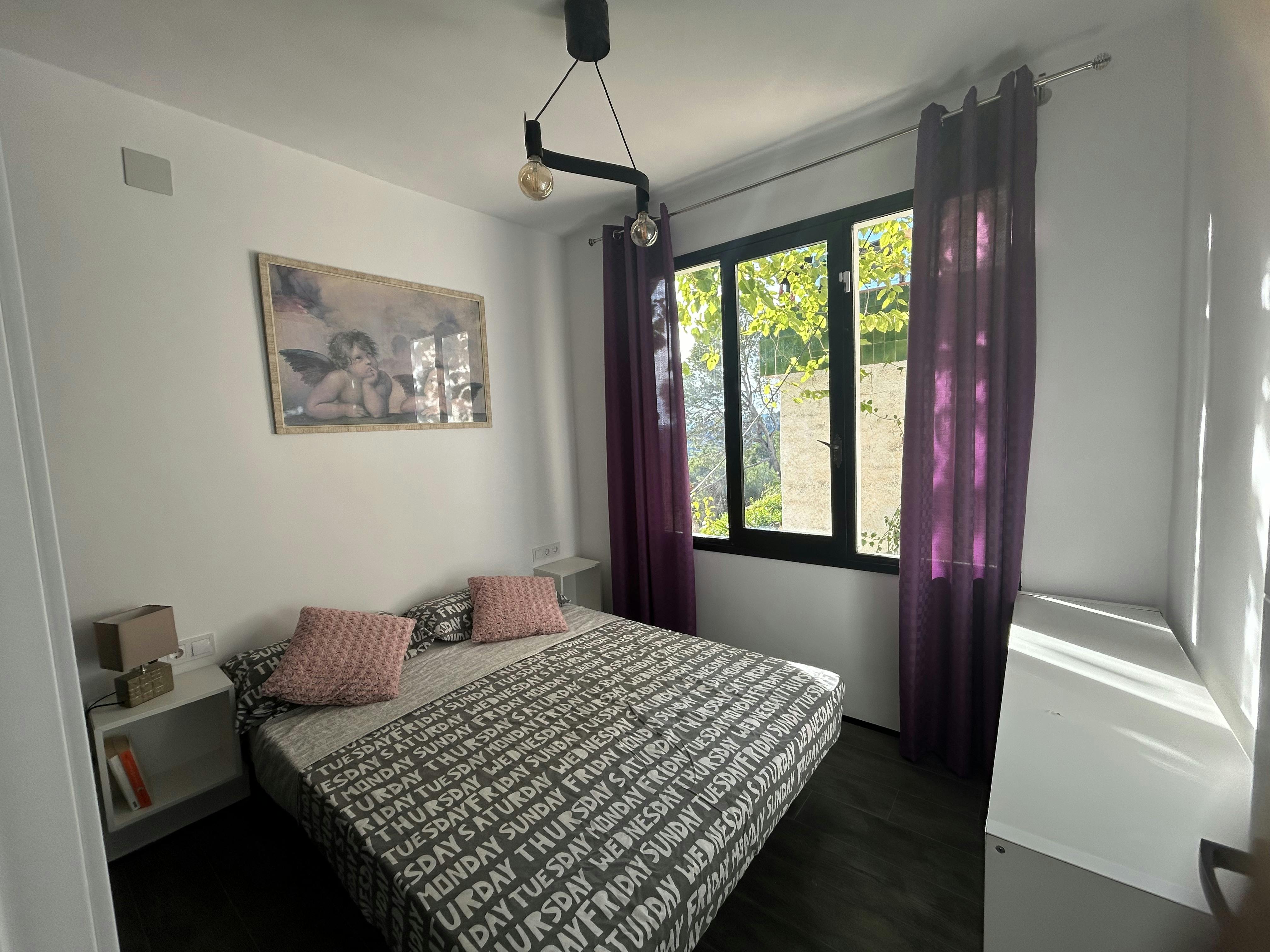 Apartment for rent for €1,100 per month in Canyelles, Avinguda de Canyelles