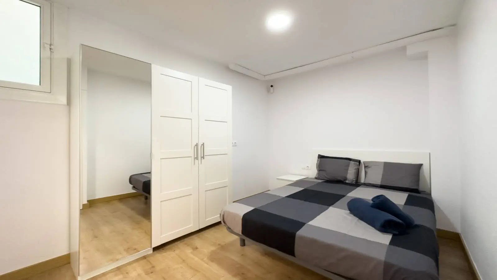 Apartament de închiriat pentru 900 EUR pe lună în Barcelona, Carrer dels Metges