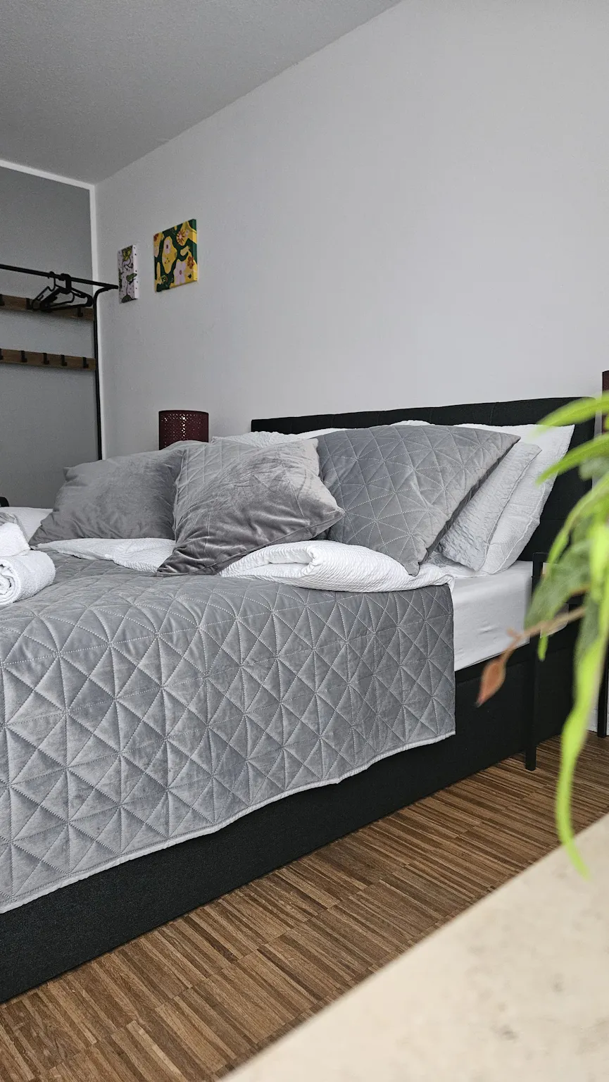2-Bedroom Apartment in Auf dem Dorn, Hannover