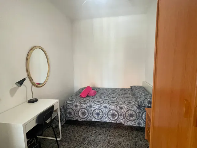 Private room in Carrer de Bordeus, Barcelona (1585043) room image 1