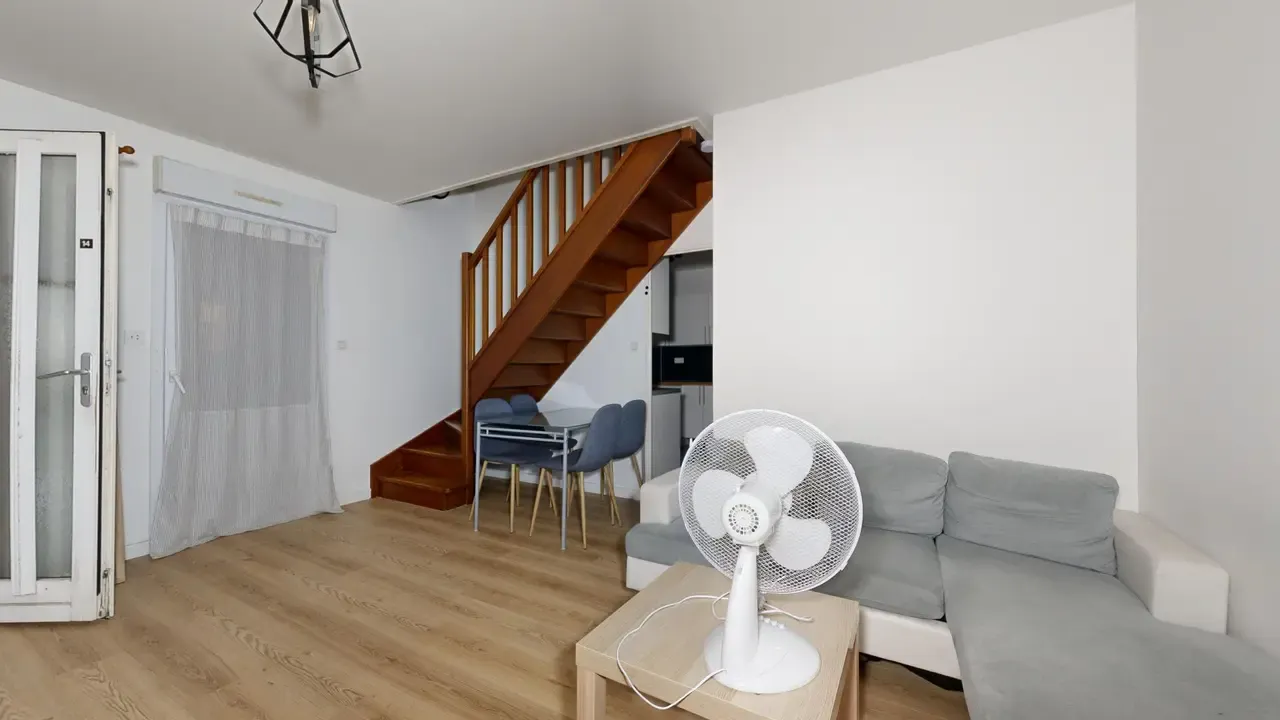 2-Bedroom Apartment in Rue Jean-Baptiste Carpeaux, Dijon (1585059) ROOM 2