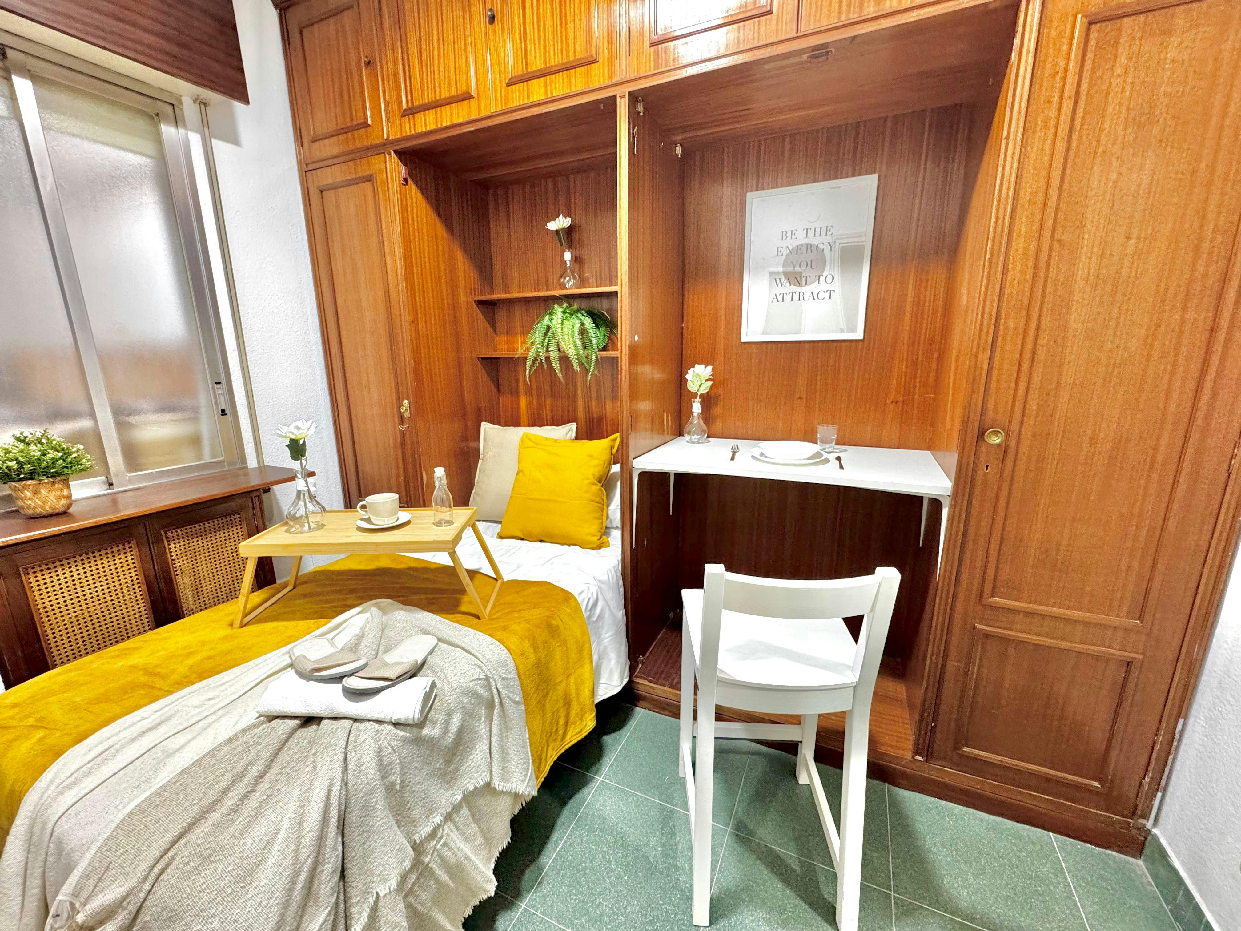 Calle San Martín de Porres, Madrid preview