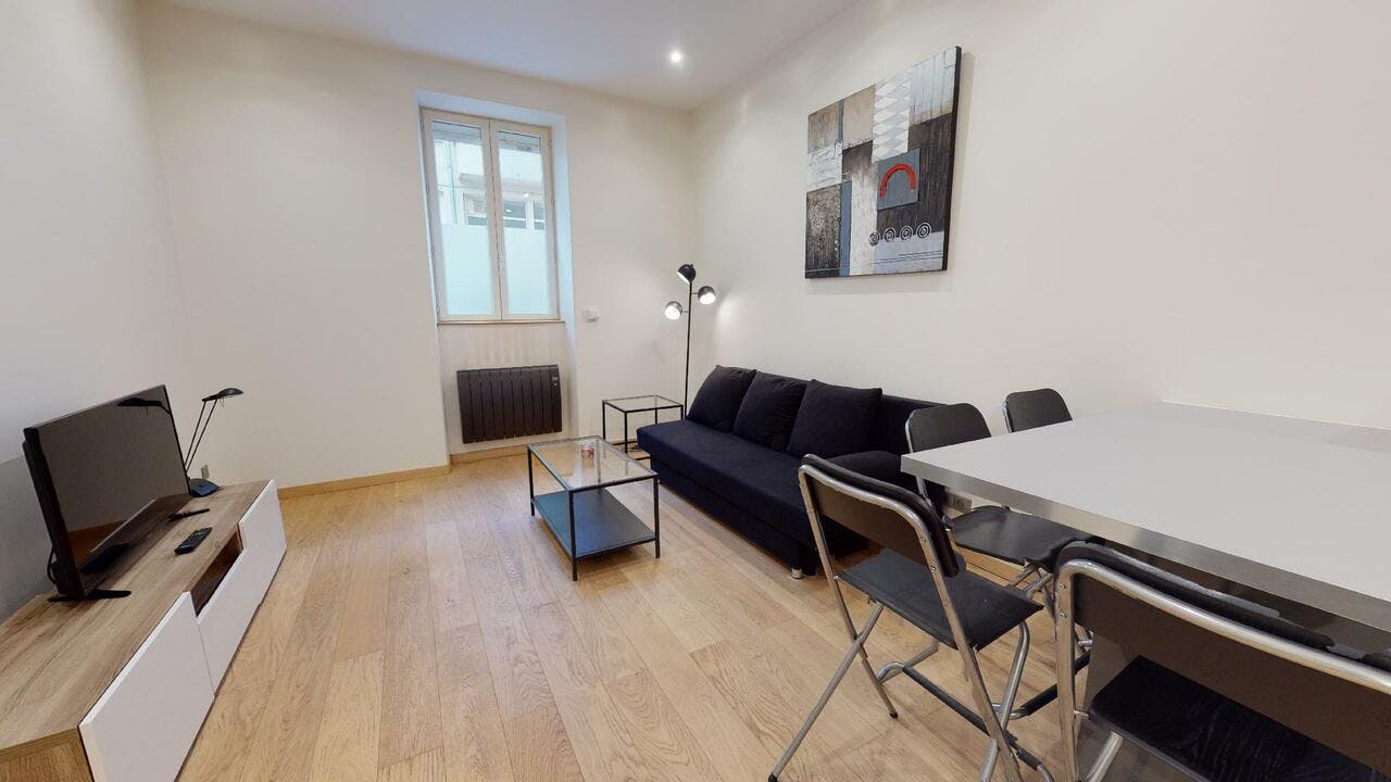公寓 正在以 €877 的月租出租，其位于 Lyon, Rue d'Inkermann