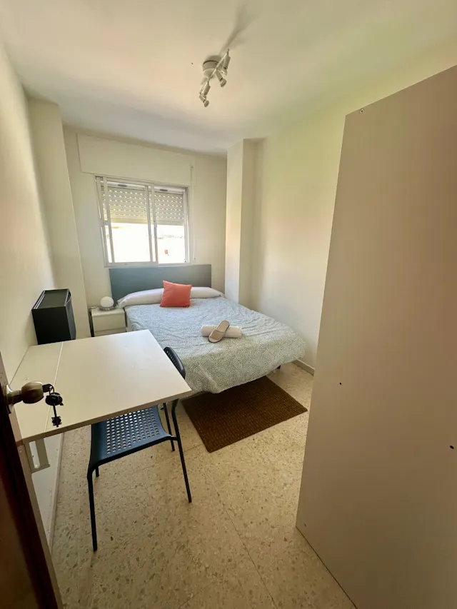 Private room in Calle Angosta del Carmen, Málaga (1585351) room image 2