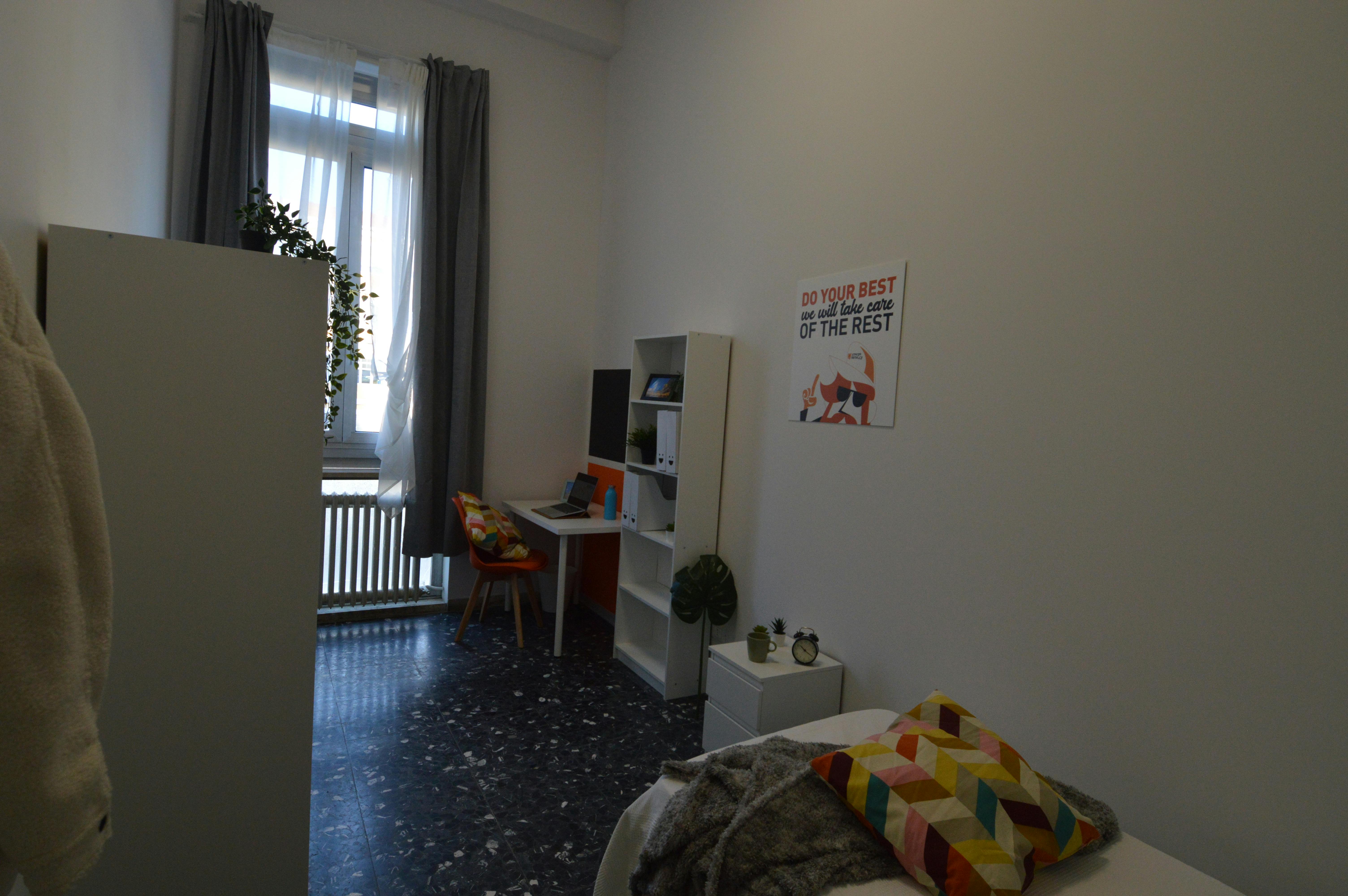 Cameră privată de închiriat pentru 430 EUR pe lună în Reggio nell'Emilia, Vicolo Franco Villa