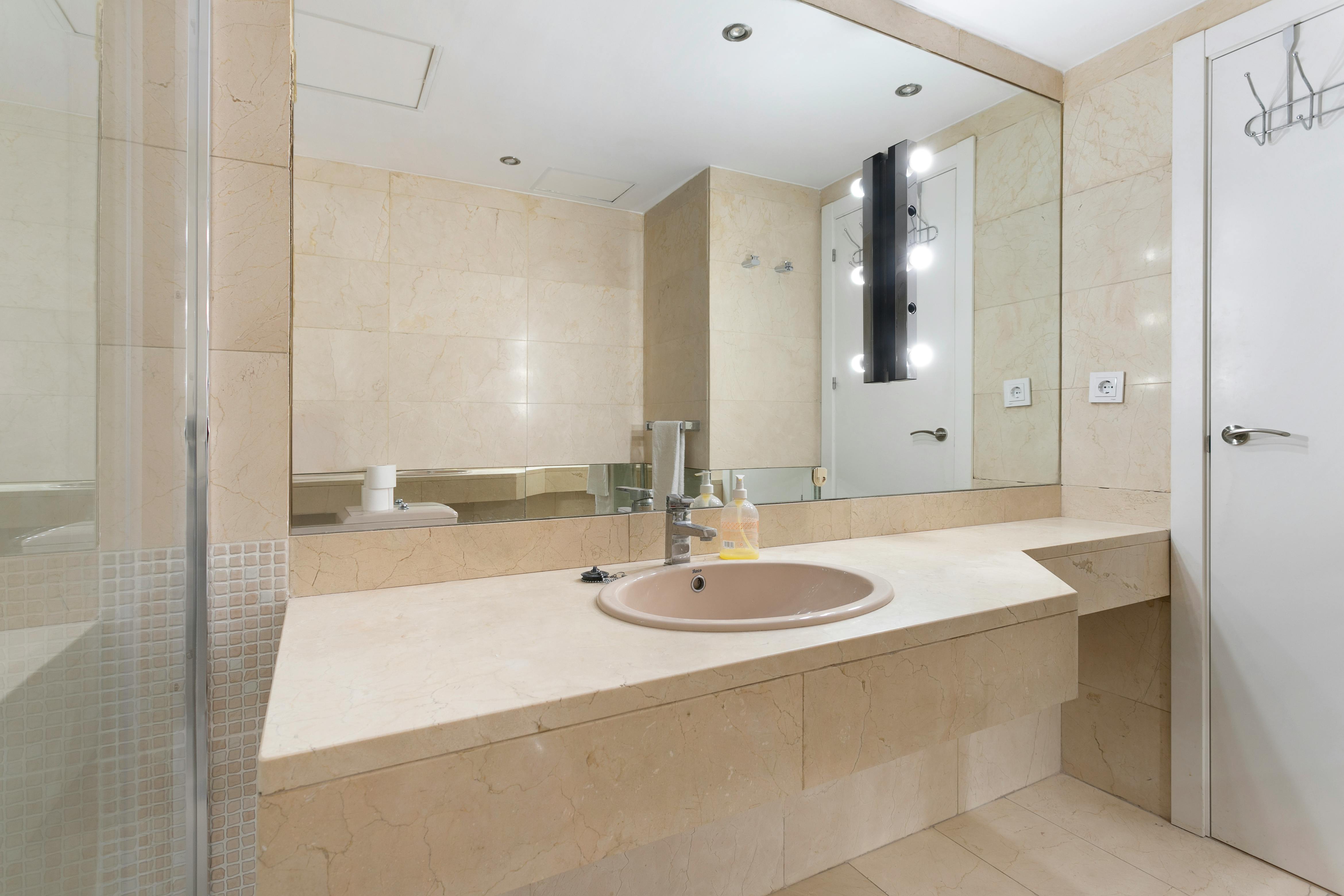 Apartment Madrid, 1 bed, 18m² — photo 6