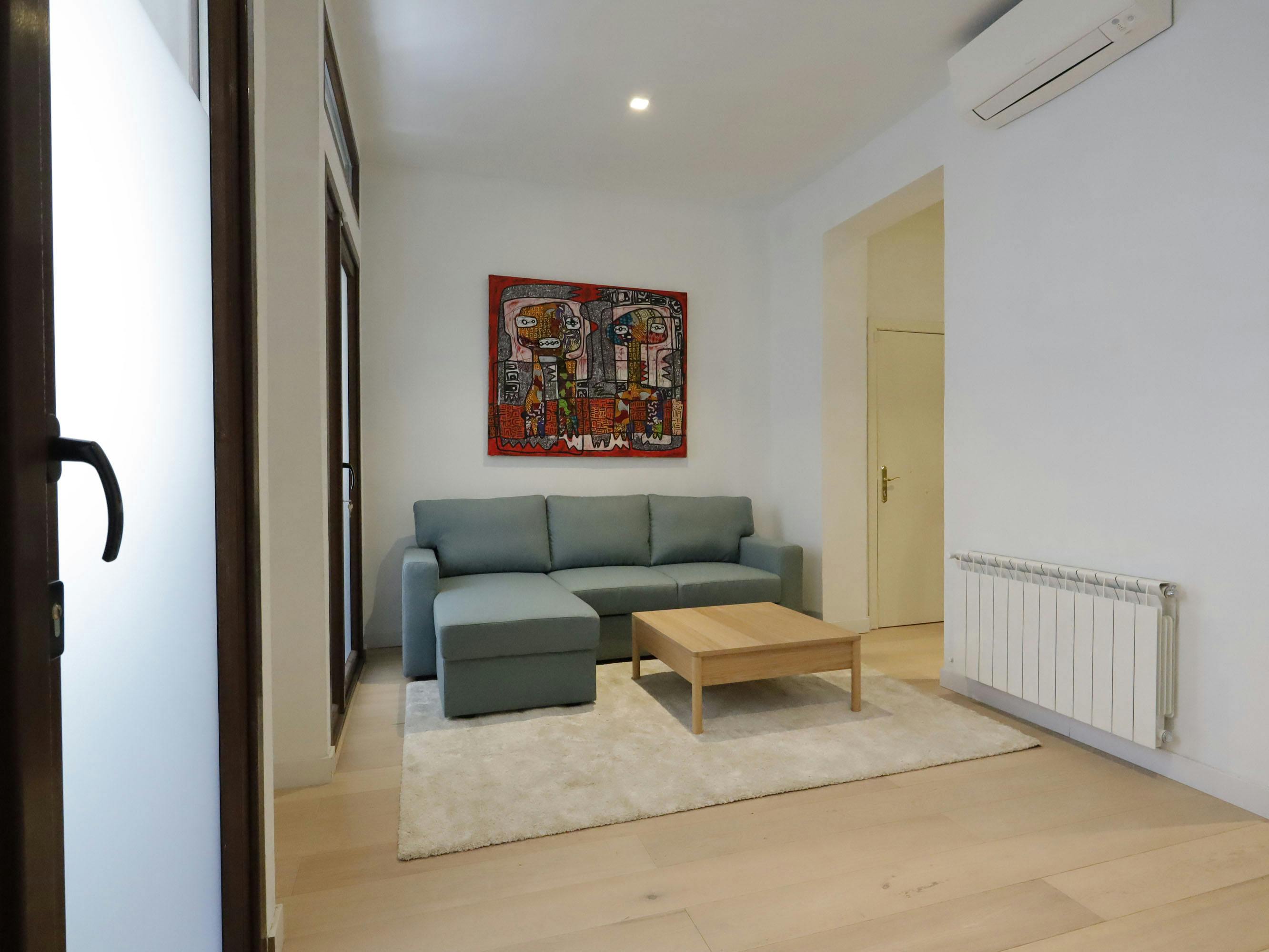 Calle de las Aguas, Madrid preview