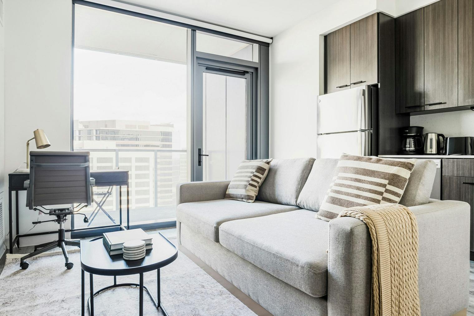 公寓 正在以 $4,424 的月租出租，其位于 Austin, Brazos Street