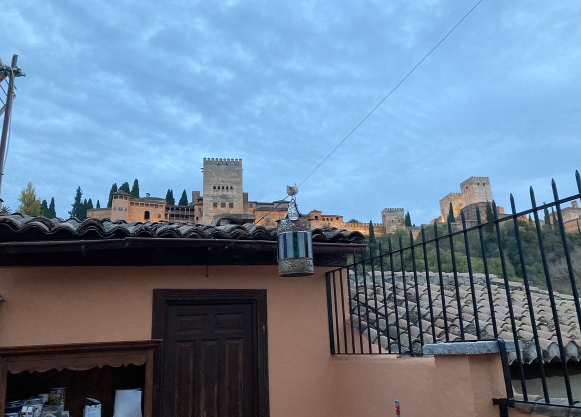 Apartment for rent for €950 per month in Granada, Calle Gumiel de San Pedro