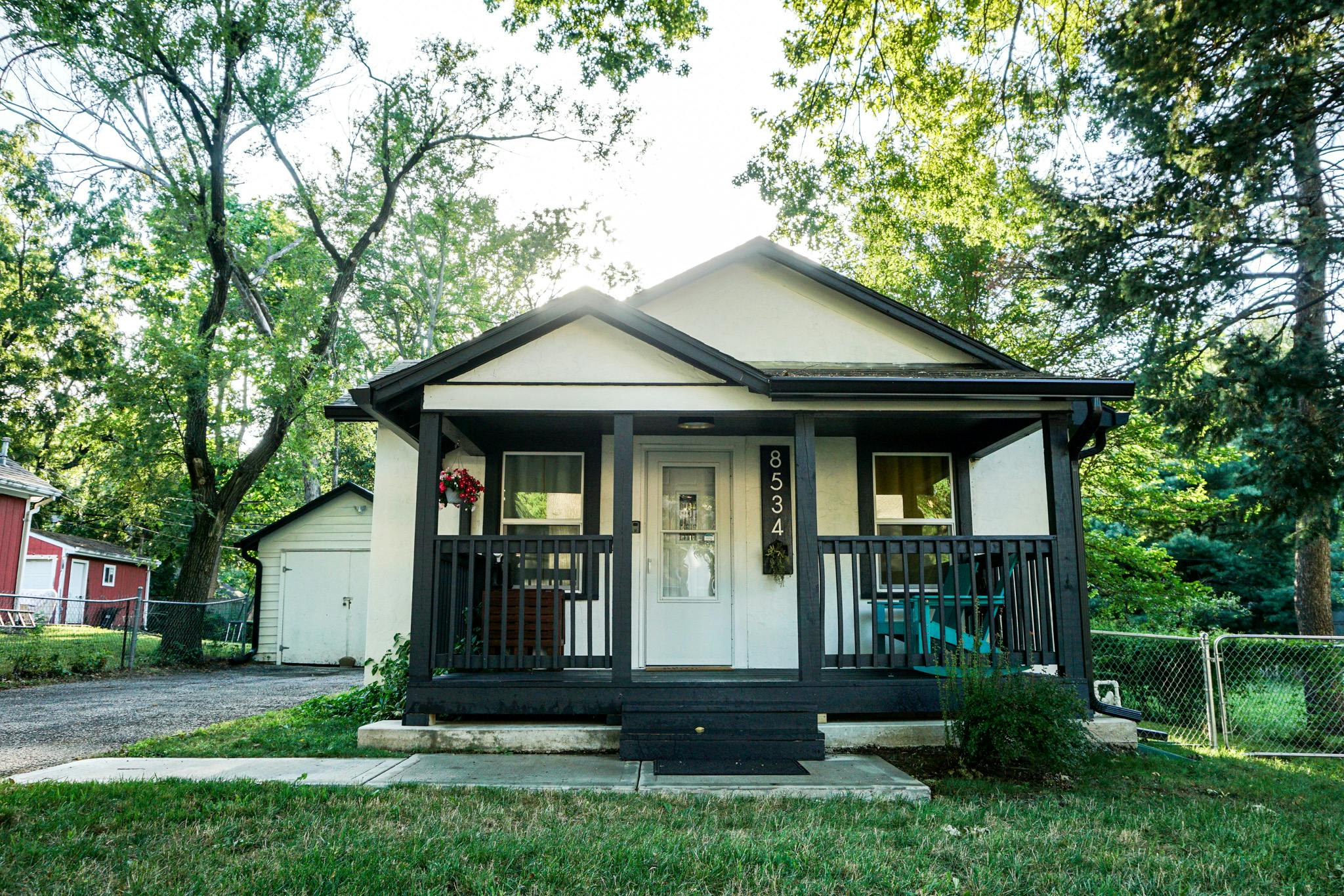 房源 正在以 $2,100 的月租出租，其位于 Overland Park, Kessler Street