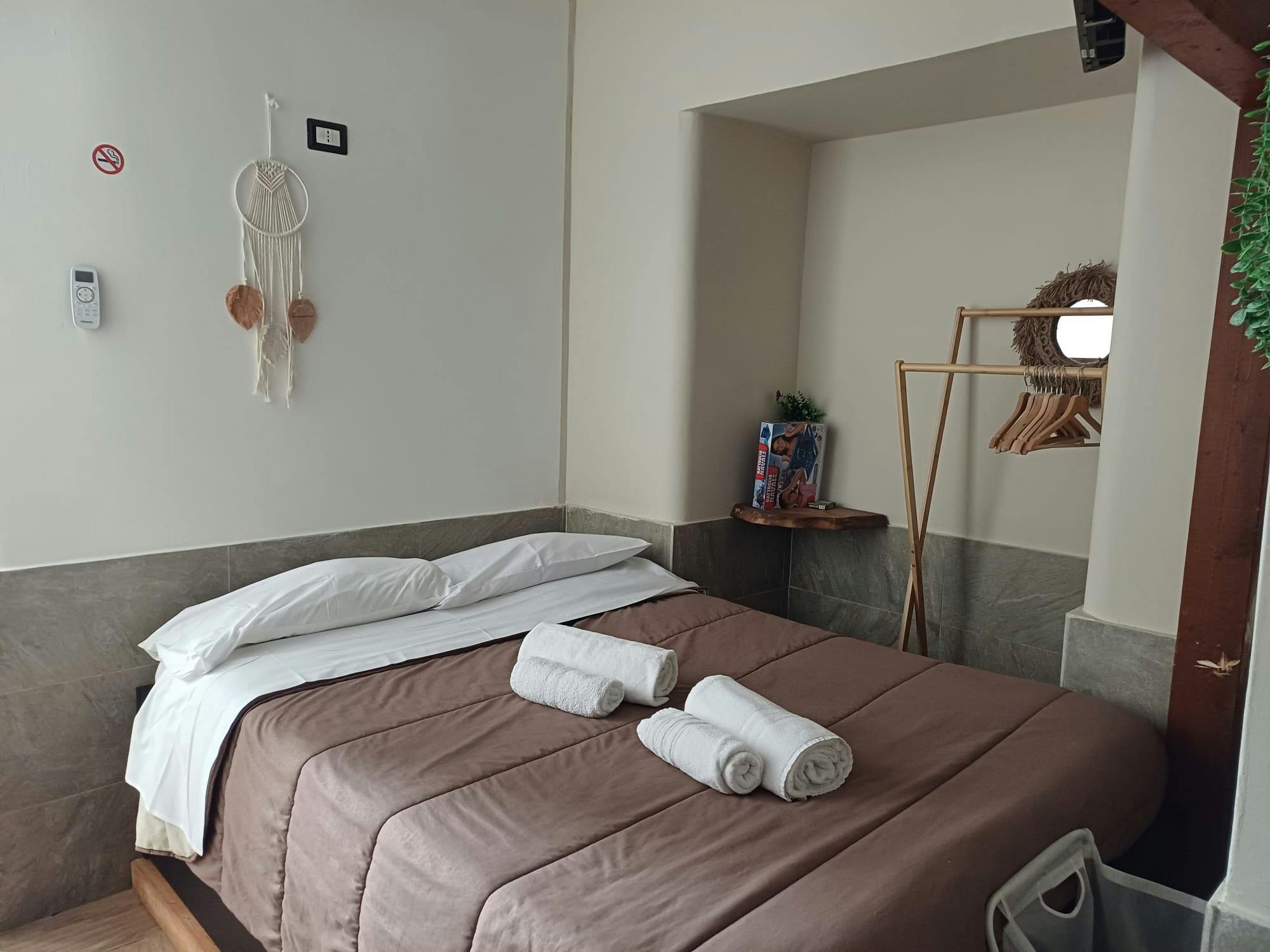 单间公寓 正在以 €570 的月租出租，其位于 Naples, Piazza Principe Umberto