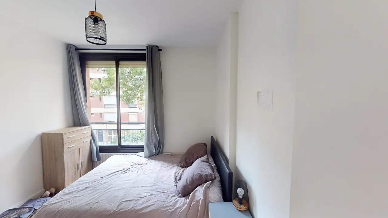 Private room in Rue Vincent Van Gogh, Toulouse 1