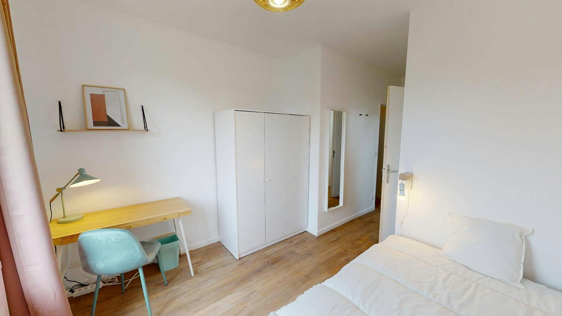 Apartment Issy-Les-Moulineaux, 1 bed, 12m² — photo 2