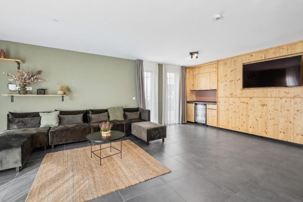 Apartment for rent for €1,850 per month in Freiburg, Basler Landstraße