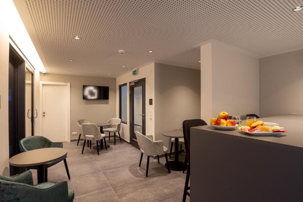 Mandlgasse, Vienna preview