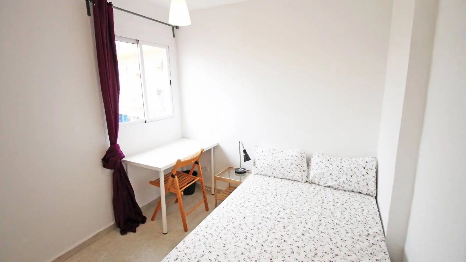 Private room for rent for €370 per month in Barcelona, Carrer de Sant Roc