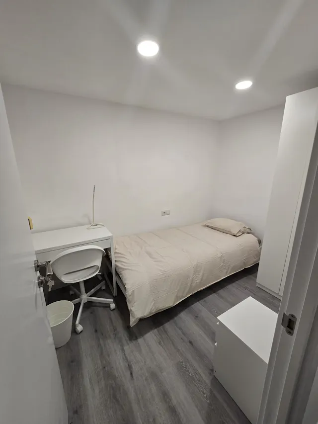 Private room in Carrer del Pare Rodés, Barcelona (1585964) room image 1