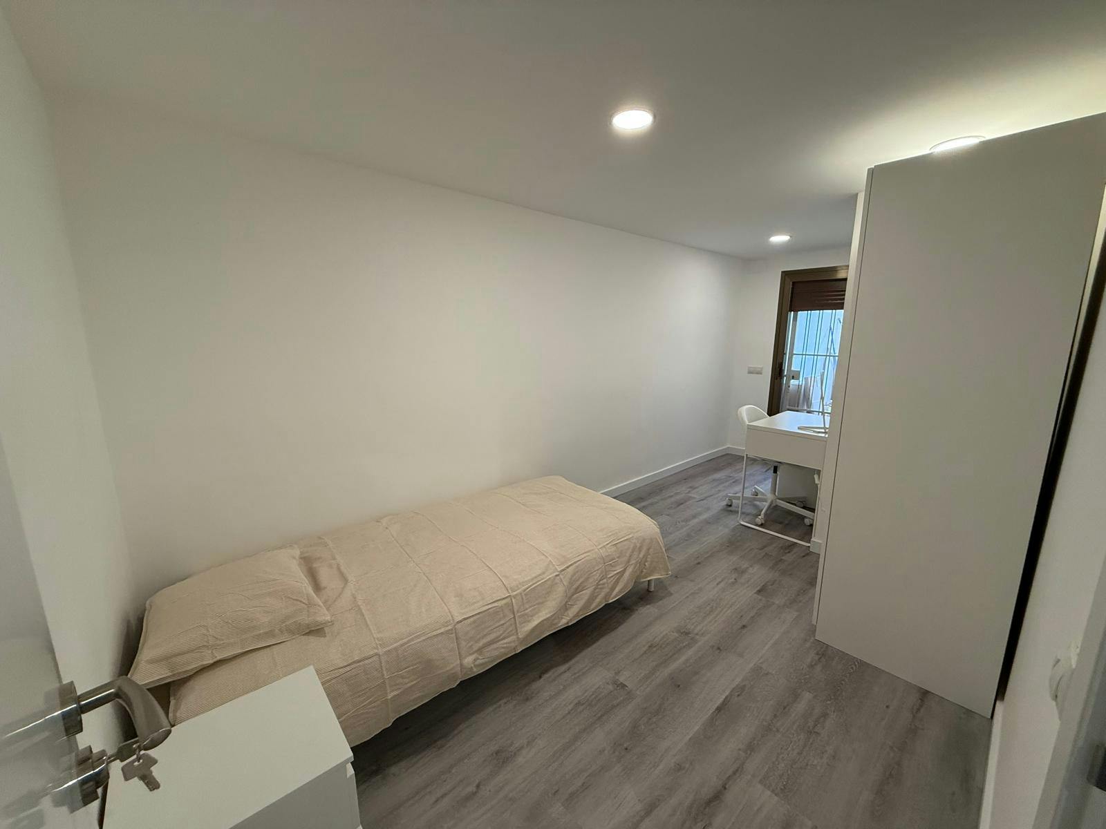 Apartment Barcelona, 1 bed, 10m² — photo 1