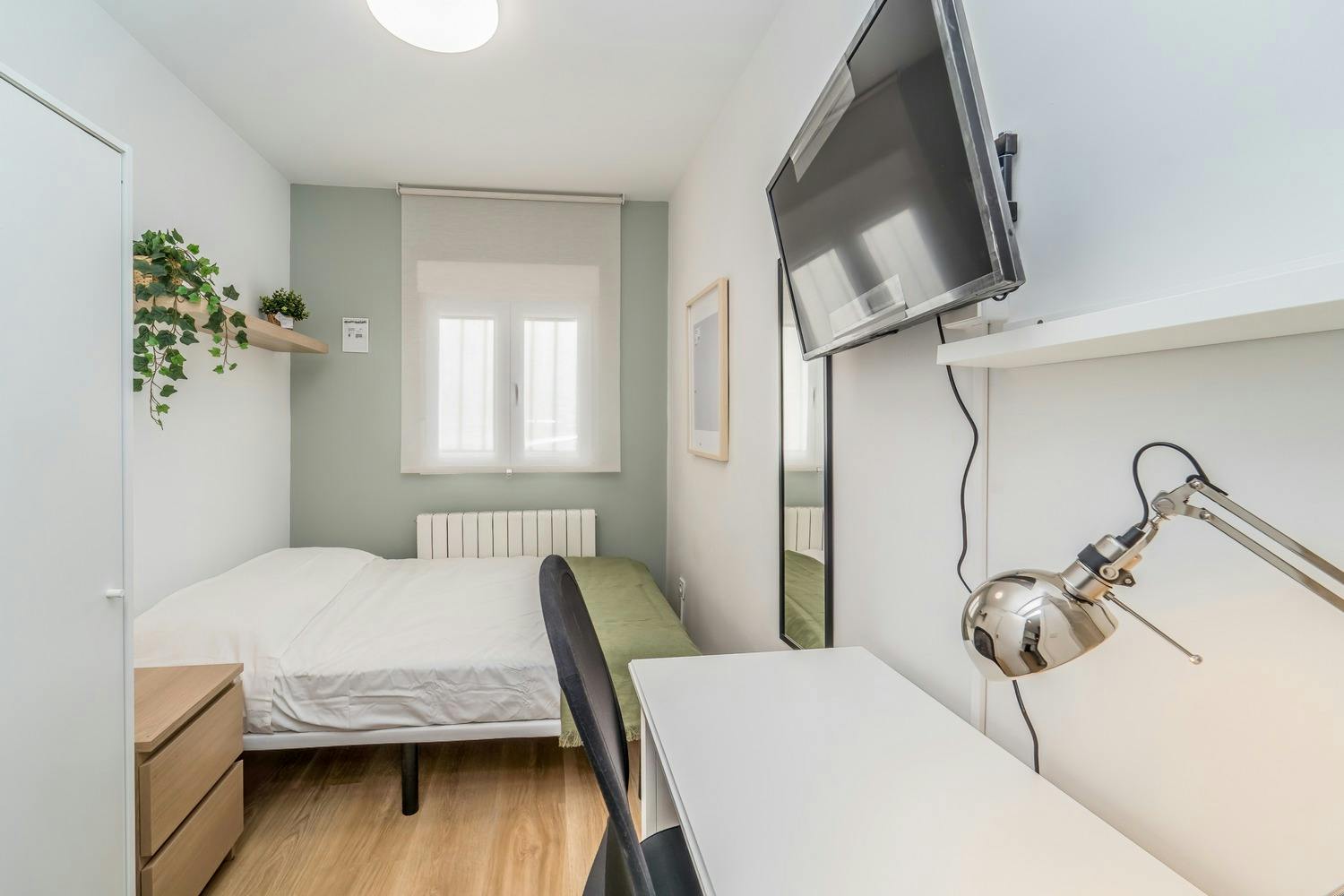 Chambre privée à louer pour 345 €/mois à Valladolid, Calle de la Via
