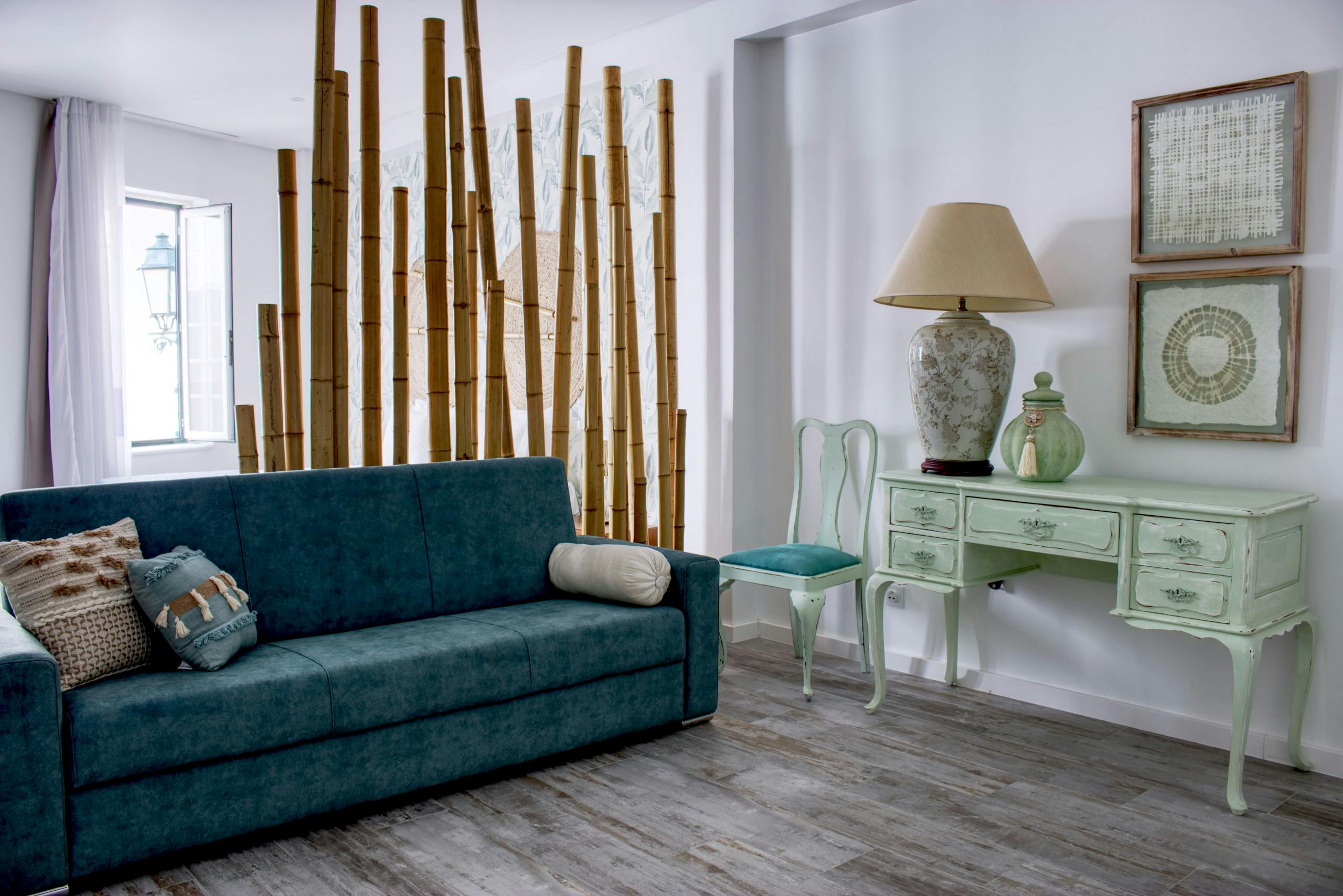 Appartement à louer pour 9 999 €/mois à Faro, Praça Ferreira de Almeida