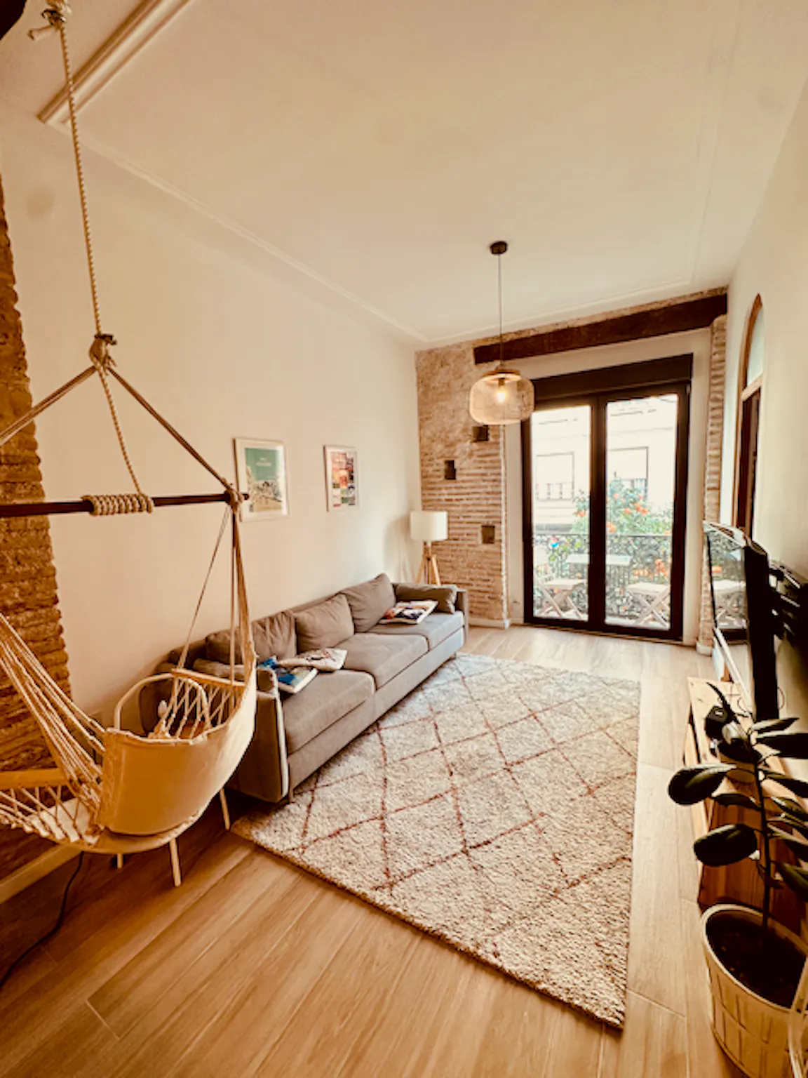 Calle de Ruzafa, Valencia preview