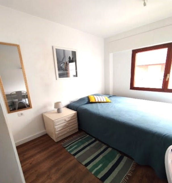 Private room for rent for €600 per month in Alicante, Calle Trafalgar